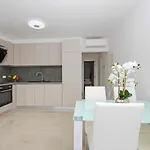 Sunset アパート マカルスカ