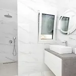 Sunset アパート マカルスカ