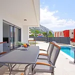 アパート Sunset マカルスカ