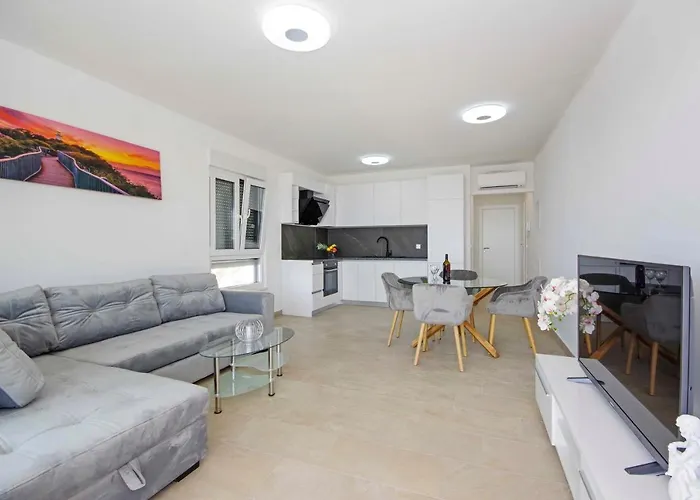 Sunset Макарська